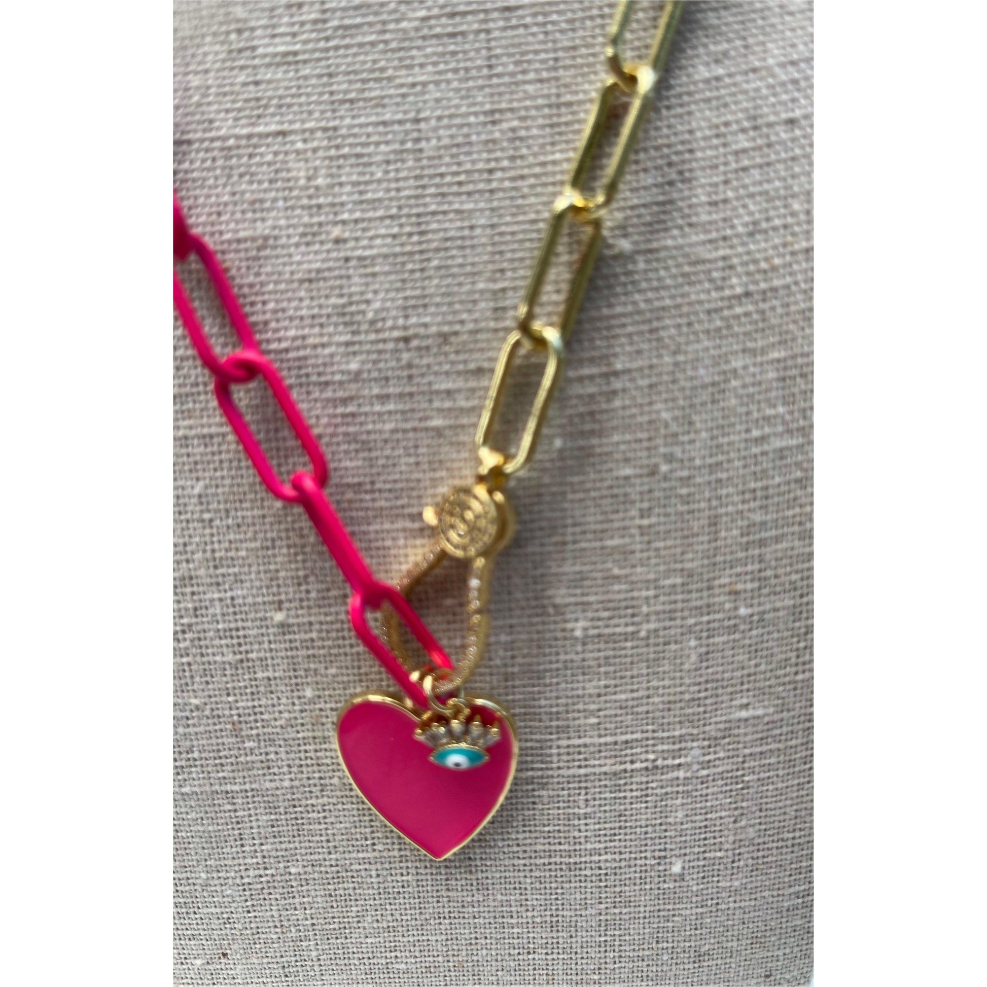 Neón Fuchia Two Tone Paper Clip Necklace with a Evil Eye Charm - Gilu Designs 